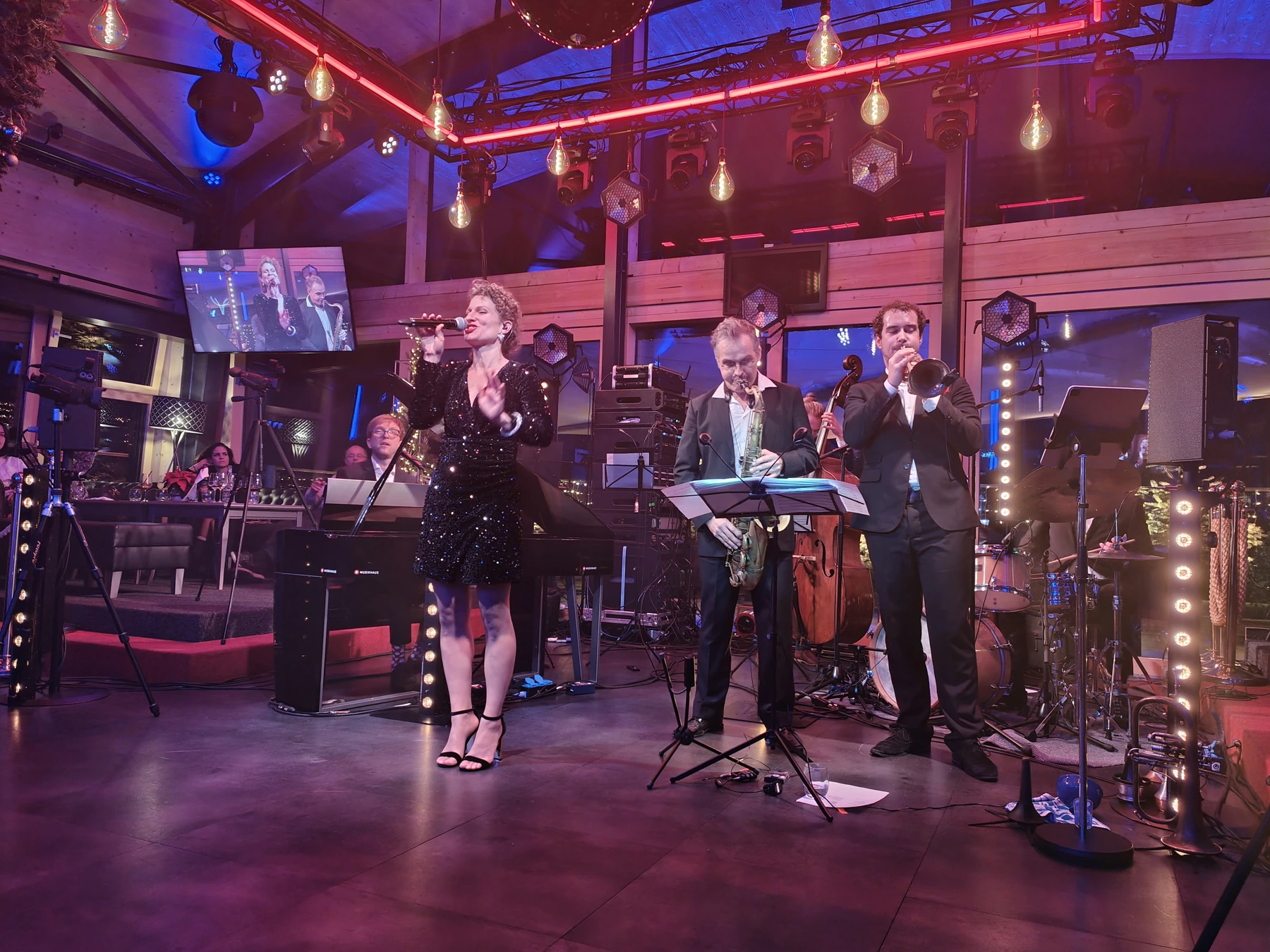 Tanznacht mit Discofox, Latino, Rock"n"Roll, Rock